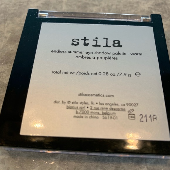 Stila endless summer eyeshadow palette - Like new - Picture 2 of 3